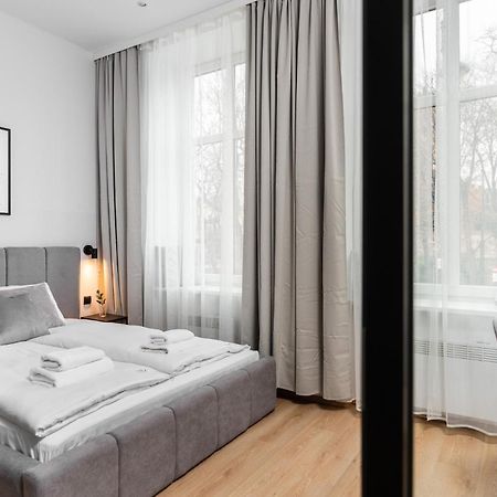 Modern Centrally Located Apartments - By Upstairs Krakow Luaran gambar