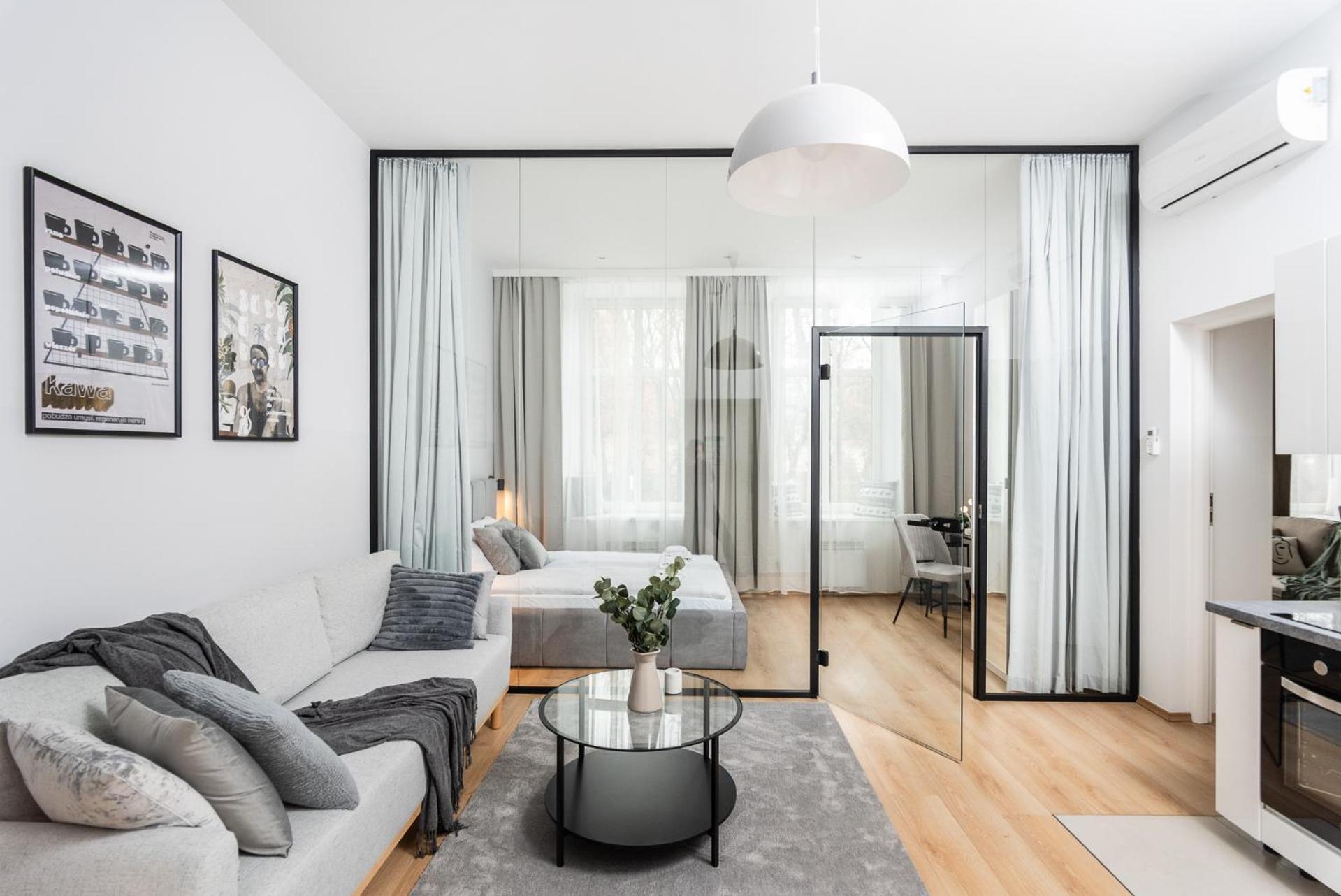 Modern Centrally Located Apartments - By Upstairs Krakow Luaran gambar